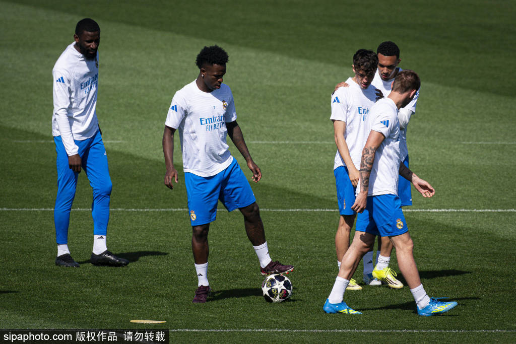 皇家马德里公布对阵洛格罗尼奥的大名单：西甲女足第26轮战前全景解析